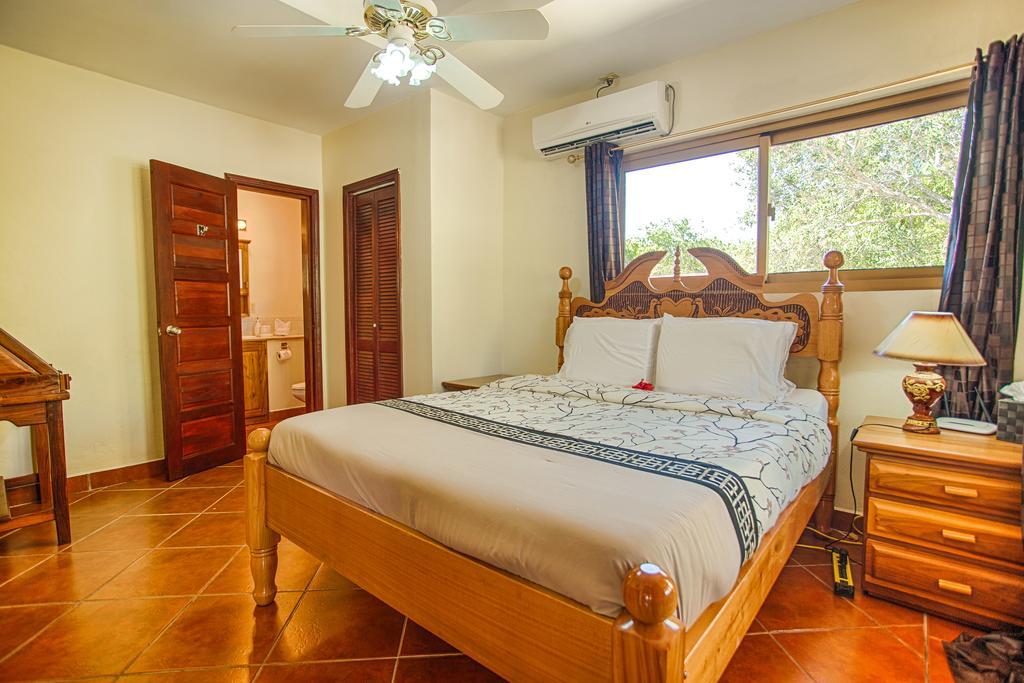Hotel Wild Orchid Placencia Esterno foto