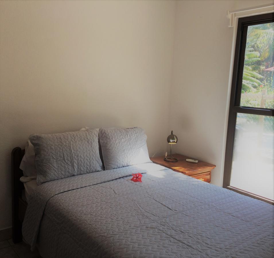 Hotel Wild Orchid Placencia Esterno foto